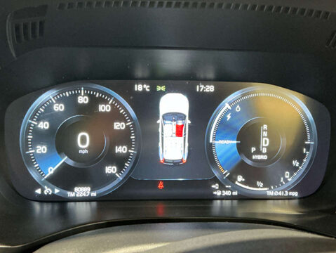 Volvo XC60 2.0 XC60 R-Design T8 PHEV AWD Auto 4WD 5dr 8