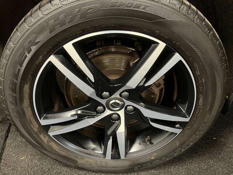 Volvo XC60 2.0 XC60 R-Design T8 PHEV AWD Auto 4WD 5dr 34