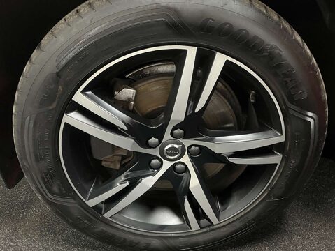 Volvo XC60 2.0 XC60 R-Design T8 PHEV AWD Auto 4WD 5dr 51