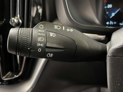 Volvo XC60 2.0 XC60 R-Design T8 PHEV AWD Auto 4WD 5dr 21