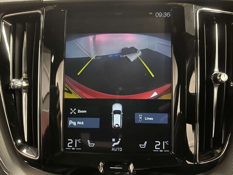 Volvo XC60 2.0 XC60 R-Design T8 PHEV AWD Auto 4WD 5dr 25