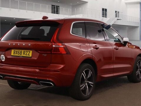 Volvo XC60 2.0 XC60 R-Design T8 PHEV AWD Auto 4WD 5dr 4