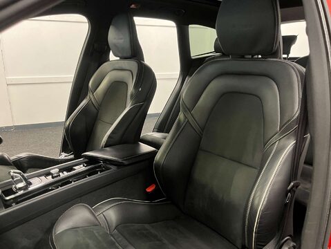 Volvo XC60 2.0 XC60 R-Design T8 PHEV AWD Auto 4WD 5dr 49