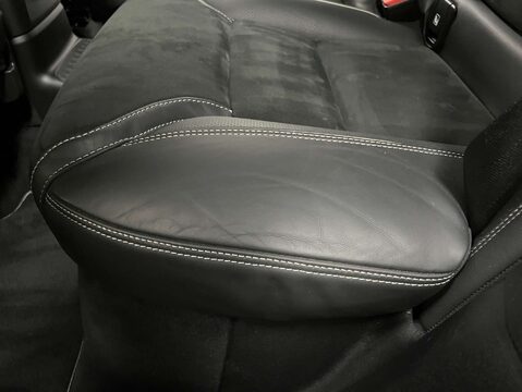 Volvo XC60 2.0 XC60 R-Design T8 PHEV AWD Auto 4WD 5dr 42