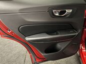 Volvo XC60 2.0 XC60 R-Design T8 PHEV AWD Auto 4WD 5dr 40