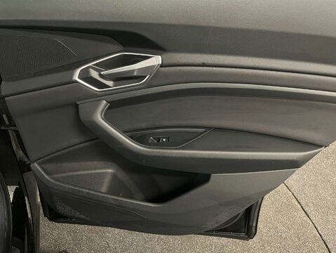 Audi E-Tron e-tron Technik 50 Quattro 4WD 5dr 32