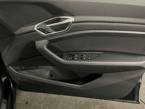 Audi E-Tron e-tron Technik 50 Quattro 4WD 5dr 11