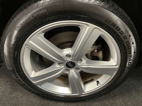 Audi E-Tron e-tron Technik 50 Quattro 4WD 5dr 38