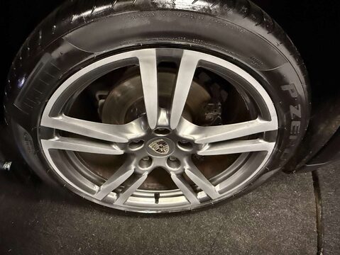 Porsche Panamera 3.6 Panamera V6 4 Semi-Auto 4WD 5dr 37