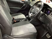 Volkswagen Tiguan 2.0 Tiguan R-Line TDI 4Motion Semi-Auto 4WD 5dr 10