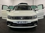 Volkswagen Tiguan 2.0 Tiguan R-Line TDI 4Motion DSG 4WD 5dr 8