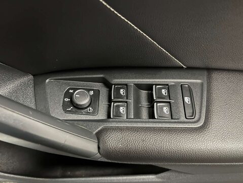 Volkswagen Tiguan 2.0 Tiguan R-Line TDI 4Motion DSG 4WD 5dr 12