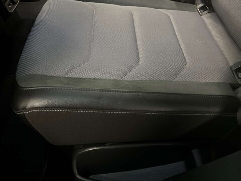 Volkswagen Tiguan 2.0 Tiguan R-Line TDI 4Motion DSG 4WD 5dr 42