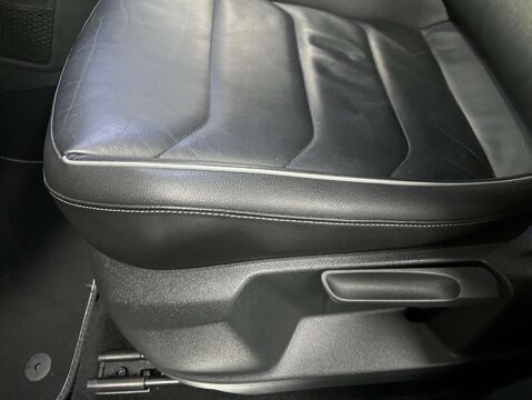 Volkswagen Tiguan 2.0 Tiguan R-Line TSi BlueMotion Technology 4Motion DSG 4WD 5dr 48