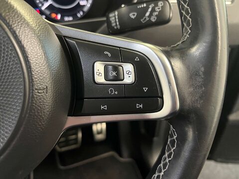 Volkswagen Tiguan 2.0 Tiguan R-Line TSi BlueMotion Technology 4Motion DSG 4WD 5dr 20