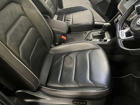 Volkswagen Tiguan 2.0 Tiguan R-Line TSi BlueMotion Technology 4Motion DSG 4WD 5dr 15
