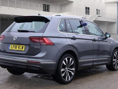 Volkswagen Tiguan 2.0 Tiguan R-Line TSi BlueMotion Technology 4Motion DSG 4WD 5dr 4