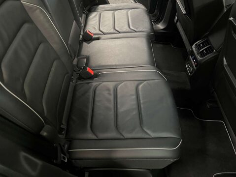 Volkswagen Tiguan 2.0 Tiguan R-Line TSi BlueMotion Technology 4Motion DSG 4WD 5dr 33