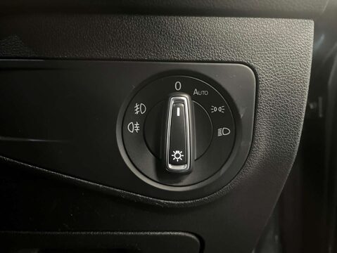 Volkswagen Tiguan 2.0 Tiguan R-Line TSi BlueMotion Technology 4Motion DSG 4WD 5dr 18