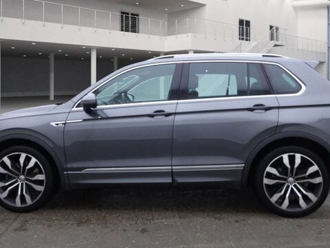 Volkswagen Tiguan 2.0 Tiguan R-Line TSi BlueMotion Technology 4Motion DSG 4WD 5dr 7