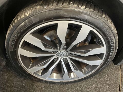 Volkswagen Tiguan 2.0 Tiguan R-Line TSi BlueMotion Technology 4Motion DSG 4WD 5dr 10