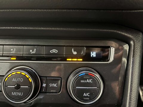 Volkswagen Tiguan 2.0 Tiguan R-Line TSi BlueMotion Technology 4Motion DSG 4WD 5dr 24