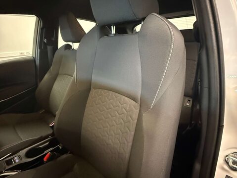 Toyota Corolla 1.8 Corolla Icon Tech VVTi HEV CVT 5dr 44