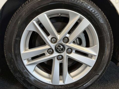 Toyota Corolla 1.8 Corolla Icon Tech VVTi HEV CVT 5dr 10