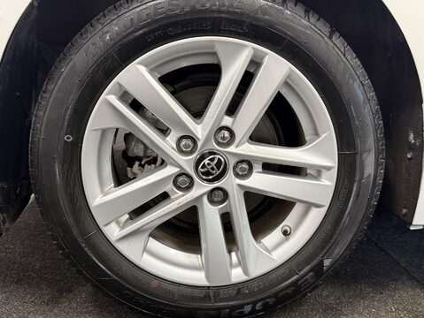 Toyota Corolla 1.8 Corolla Icon Tech VVTi HEV CVT 5dr 33