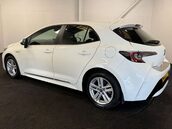 Toyota Corolla 1.8 Corolla Icon Tech VVTi HEV CVT 5dr 3