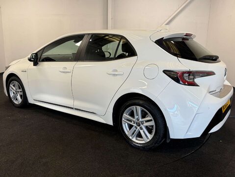 Toyota Corolla 1.8 Corolla Icon Tech VVTi HEV CVT 5dr 3