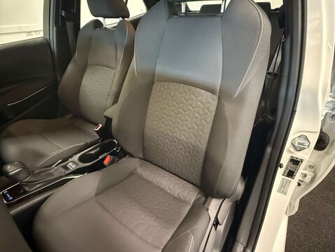 Toyota Corolla 1.8 Corolla Icon Tech VVTi HEV CVT 5dr 42