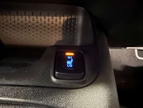 Toyota Corolla 1.8 Corolla Icon Tech VVTi HEV CVT 5dr 25