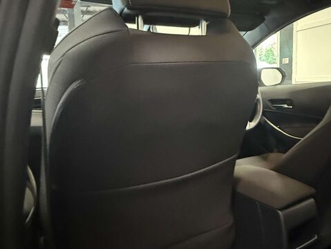 Toyota Corolla 1.8 Corolla Icon Tech VVTi HEV CVT 5dr 39