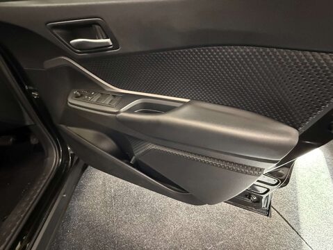 Toyota C-HR 1.8 C-HR Icon HEV CVT 5dr 15