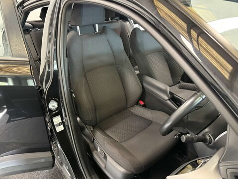 Toyota C-HR 1.8 C-HR Icon HEV CVT 5dr 11
