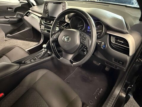 Toyota C-HR 1.8 C-HR Icon HEV CVT 5dr 17