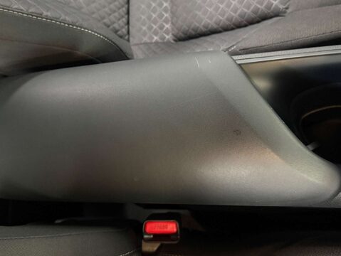 Toyota C-HR 1.8 C-HR Icon HEV CVT 5dr 29