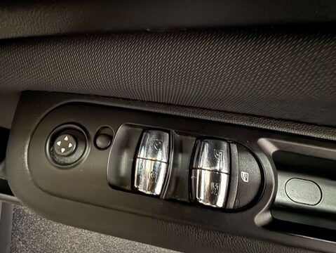 Mini Clubman 1.5 Clubman Cooper Classic 6dr 18