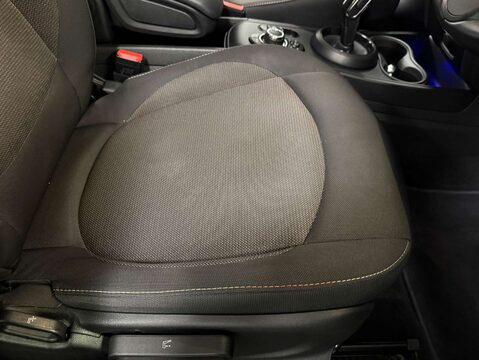 Mini Countryman 1.5 Countryman Cooper Classic Auto 5dr 11