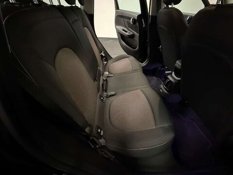 Mini Countryman 1.5 Countryman Cooper Classic Auto 5dr 21