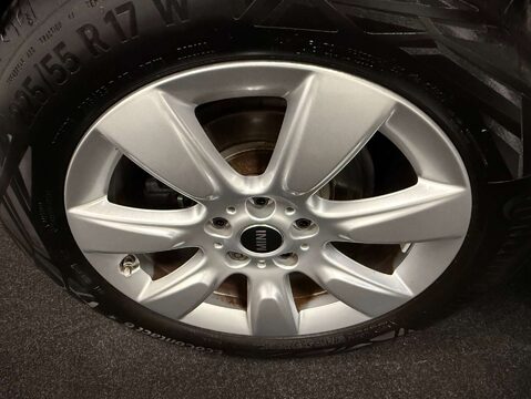 Mini Countryman 1.5 Countryman Cooper Classic Auto 5dr 32