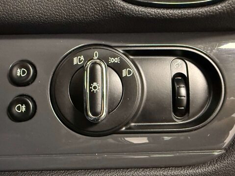 Mini Countryman 1.5 Countryman Cooper Classic Auto 5dr 15