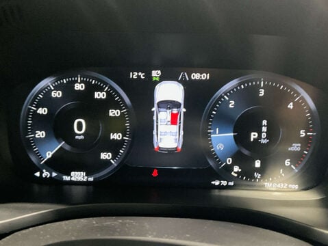 Volvo XC60 2.0 XC60 Momentum B4 MHEV Auto 5dr 8