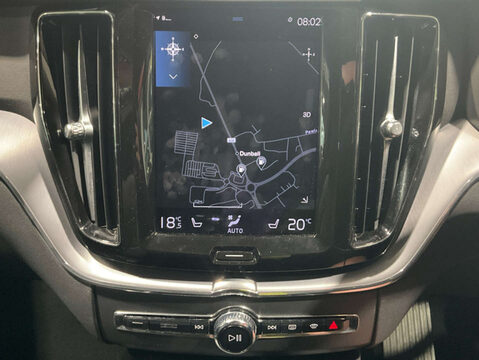 Volvo XC60 2.0 XC60 Momentum B4 MHEV Auto 5dr 9