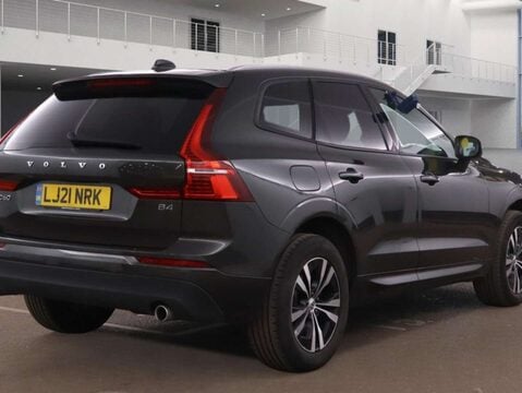 Volvo XC60 2.0 XC60 Momentum B4 MHEV Auto 5dr 4