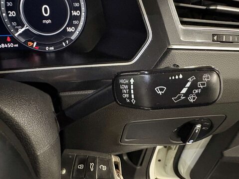 Volkswagen Tiguan 2.0 Tiguan R-Line TDI BlueMotion Tech 4Motion DSG 4WD 5dr 21