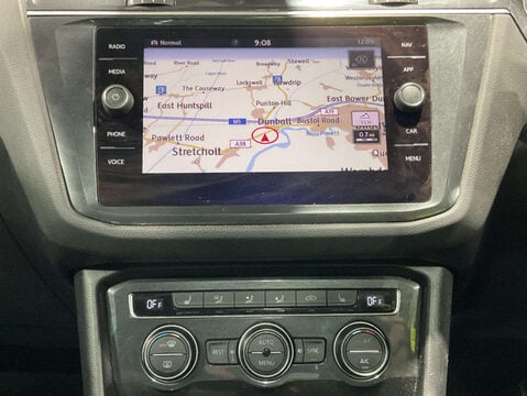 Volkswagen Tiguan 2.0 Tiguan R-Line TDI BlueMotion Tech 4Motion DSG 4WD 5dr 9