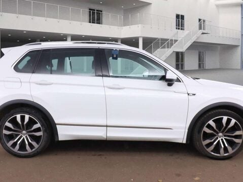 Volkswagen Tiguan 2.0 Tiguan R-Line TDI BlueMotion Tech 4Motion DSG 4WD 5dr 6