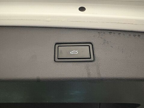 Volkswagen Tiguan 2.0 Tiguan R-Line TDI BlueMotion Tech 4Motion DSG 4WD 5dr 40